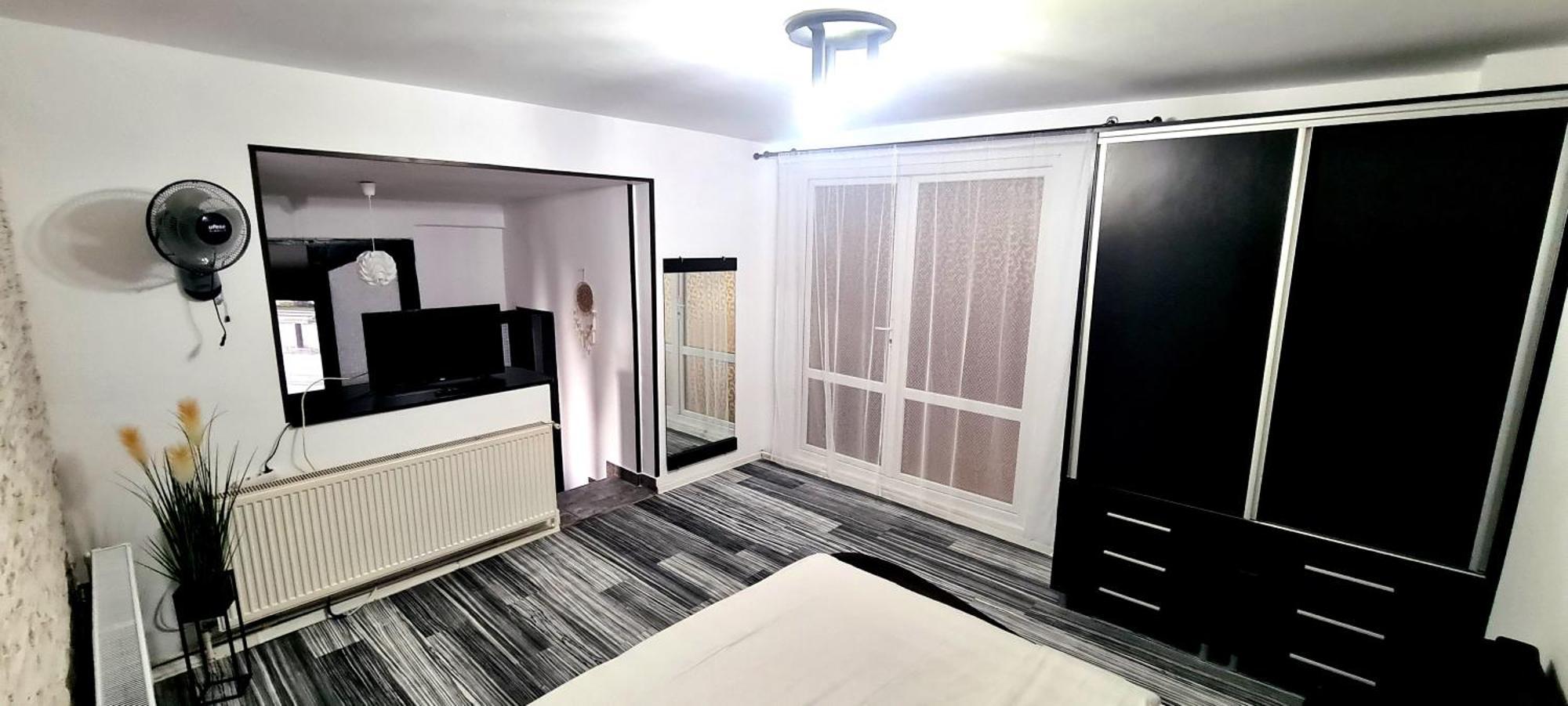 Casa Wanted Orsova Hotel Bagian luar foto