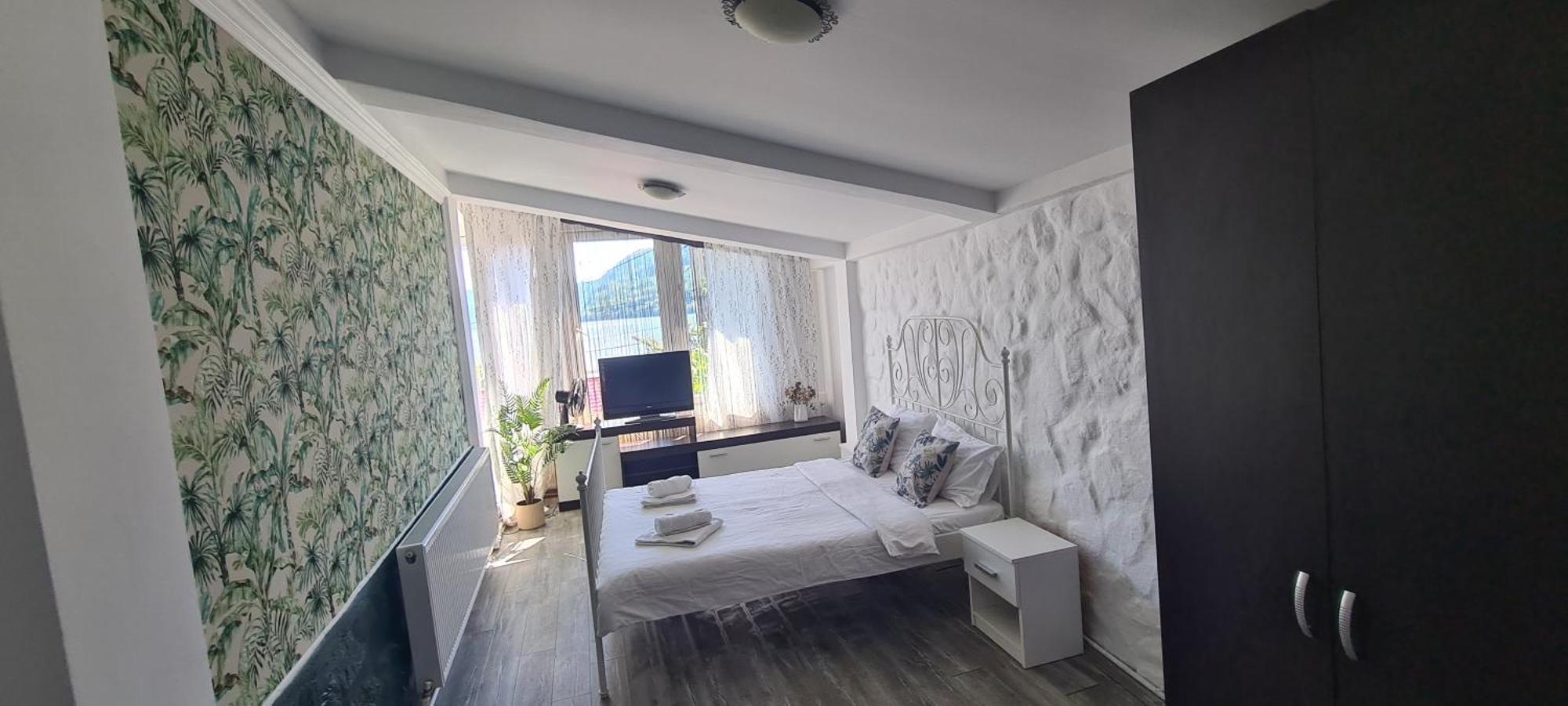 Casa Wanted Orsova Hotel Bagian luar foto